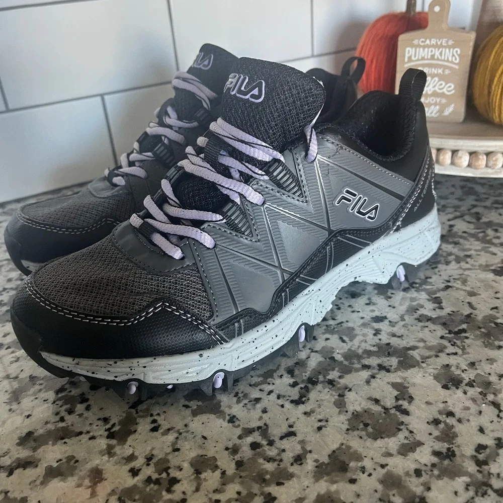 Fila Outdoor At Peake 24 TN Trail/Hiking Shoes Black/Gray/Purple Women’s‎ Size 7